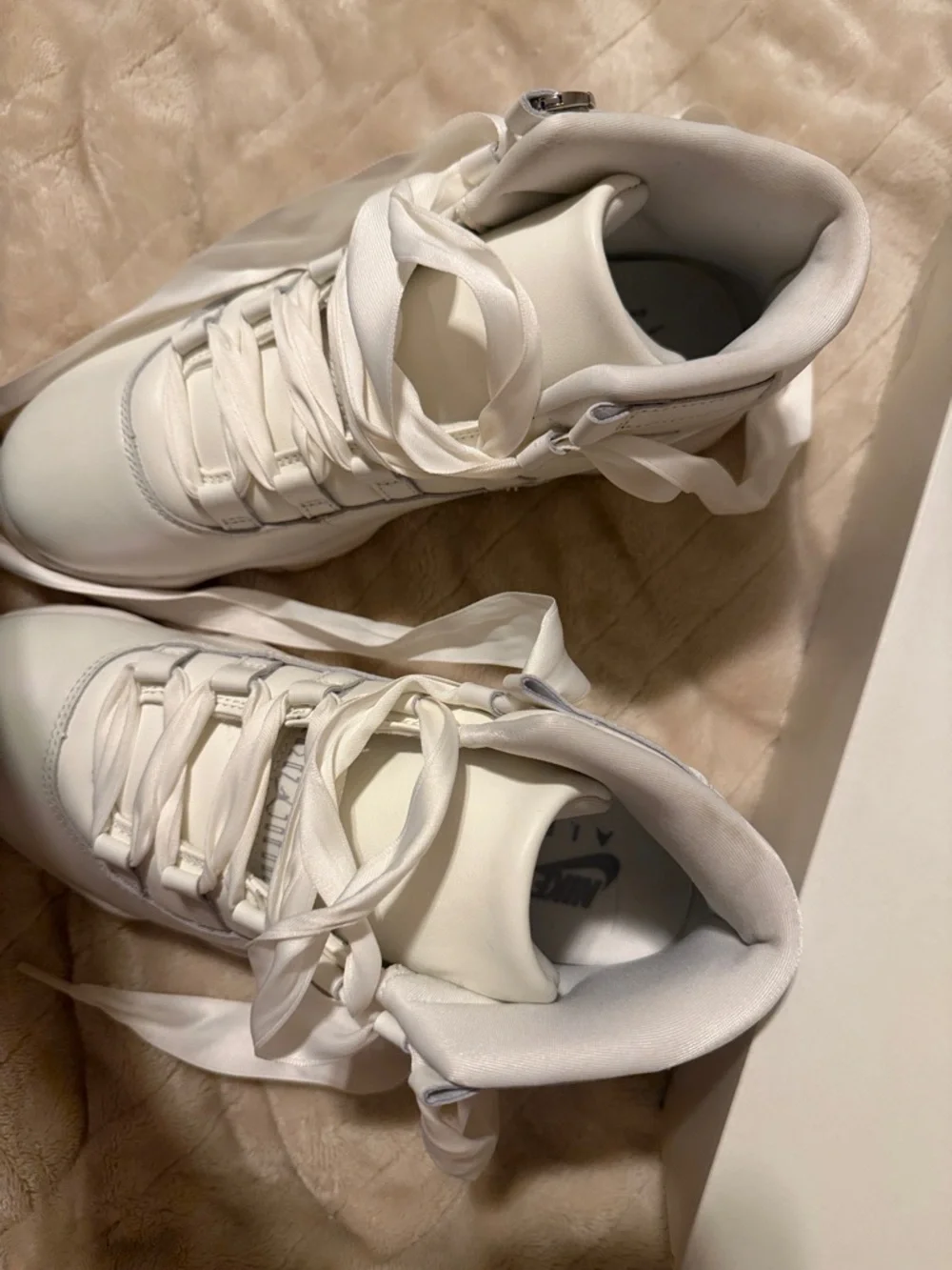 NWT Nike Air Jordan 11 Retro Pearl w/ Satin Ribbon Lace and Charm - Picture 6 of 8